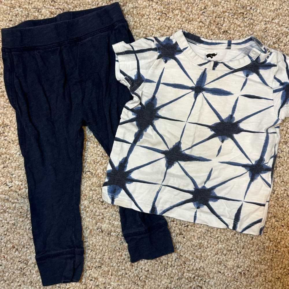 Monica and Andy Tye Dye Set